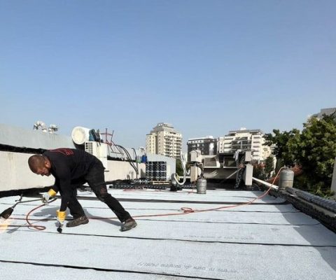 איטום גג עם יריעות - הדבקה
